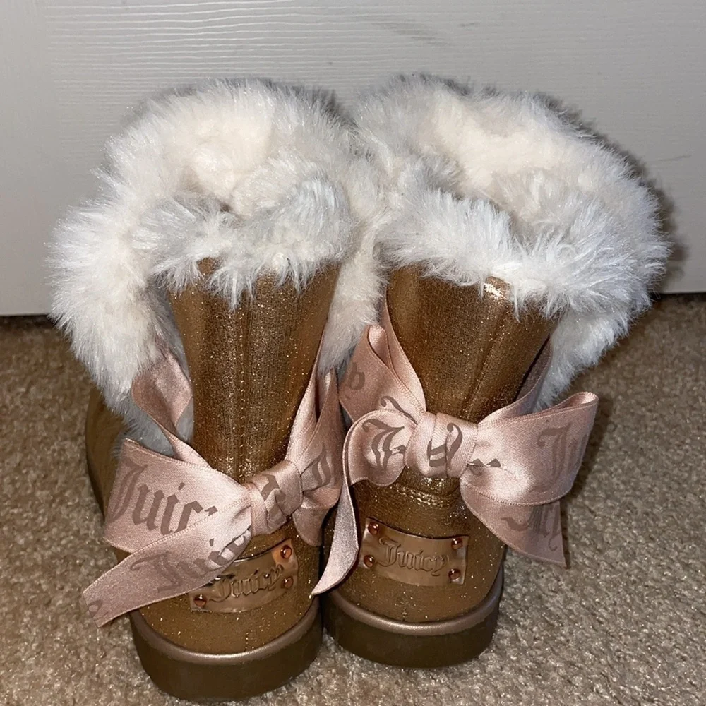 Girls Juicy Couture Toddler Boots With Bling and Faux Fur with Bow